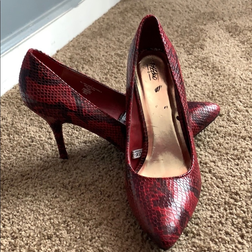 Womens shoes
